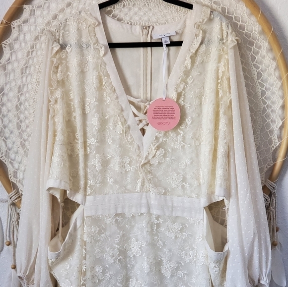Alexis Cream Lace Cutout Long Sleeve Wedding Dress NWT - Picture 6 of 12